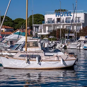 ** Hotel La Reine Jane France